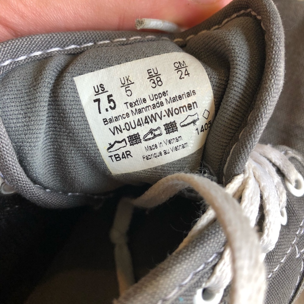 VANS - Picture 4 of 4